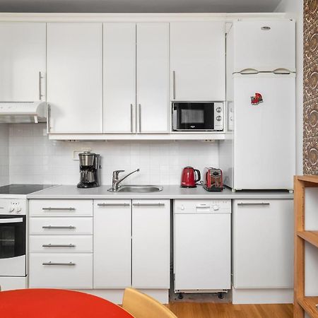 Wehost Spacious Traveller'S Hq Above Metro @Vilhonvuorenkuja 16 Apartamento Helsínquia Exterior foto