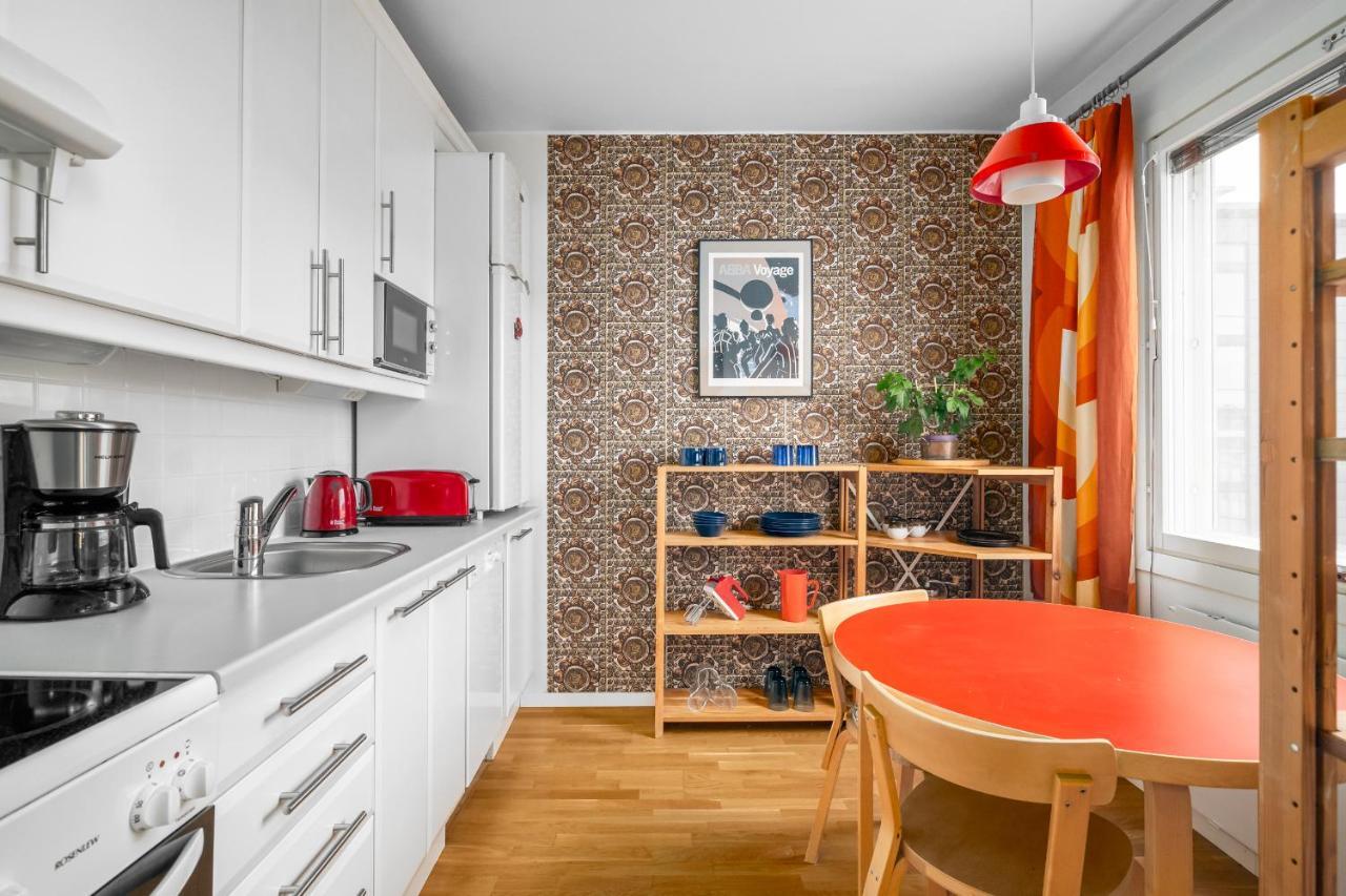 Wehost Spacious Traveller'S Hq Above Metro @Vilhonvuorenkuja 16 Apartamento Helsínquia Exterior foto