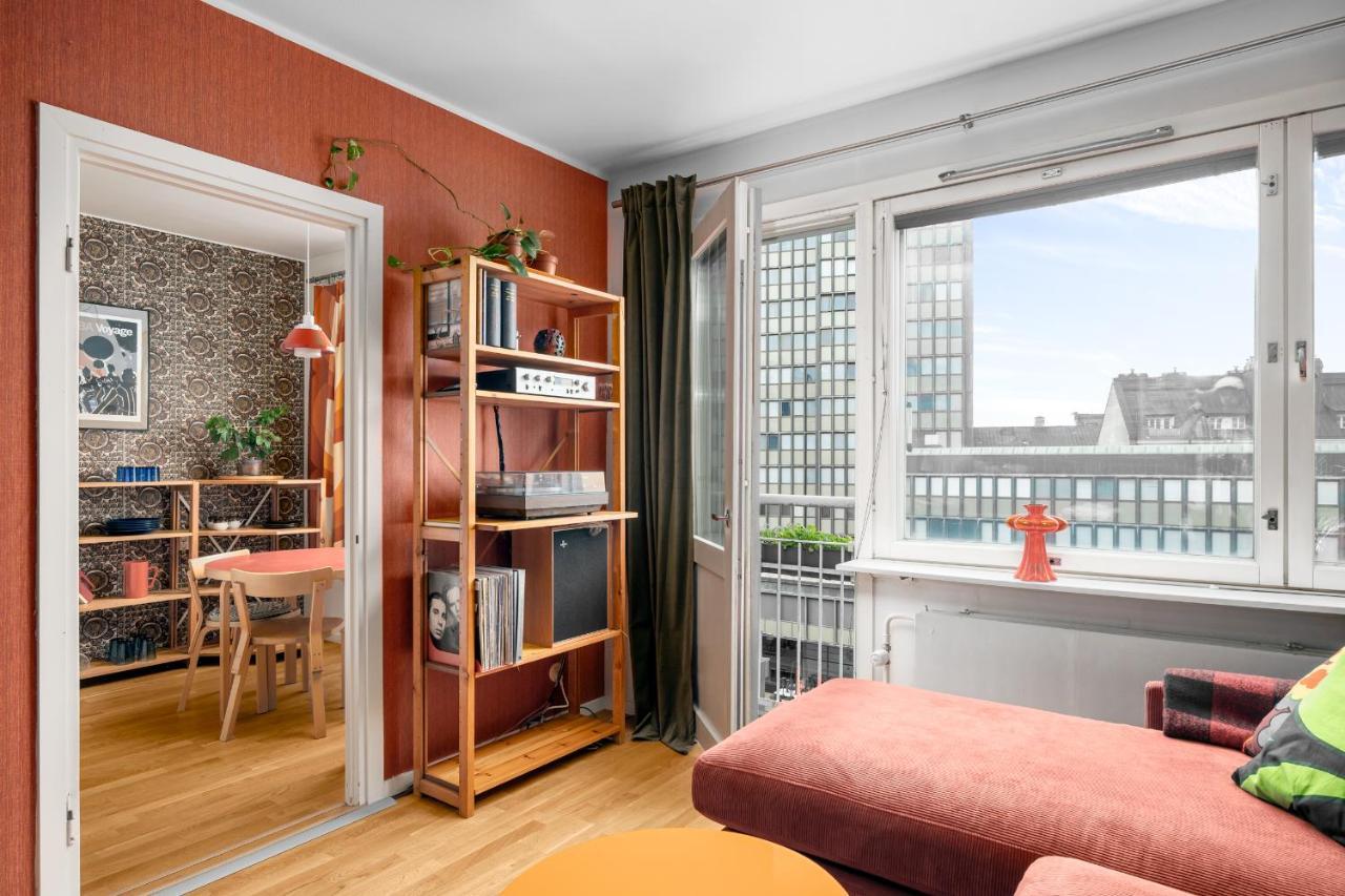 Wehost Spacious Traveller'S Hq Above Metro @Vilhonvuorenkuja 16 Apartamento Helsínquia Exterior foto