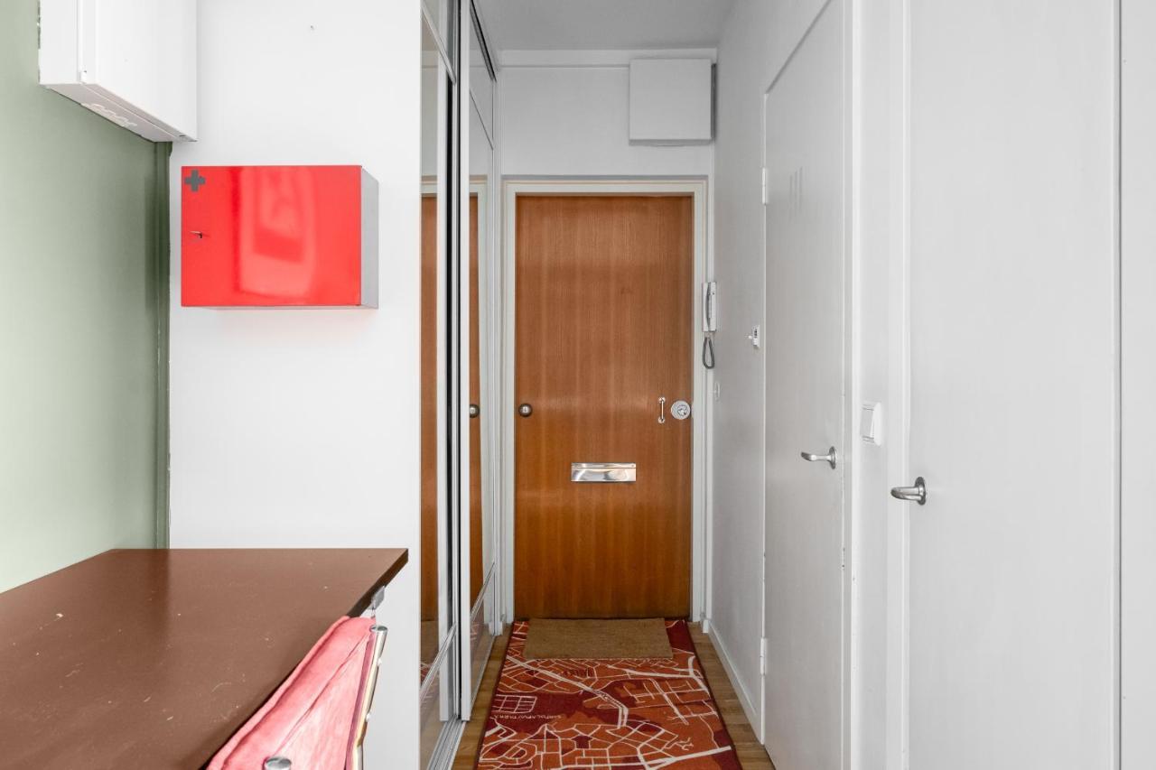 Wehost Spacious Traveller'S Hq Above Metro @Vilhonvuorenkuja 16 Apartamento Helsínquia Exterior foto